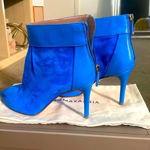 Bcbg blue bootie